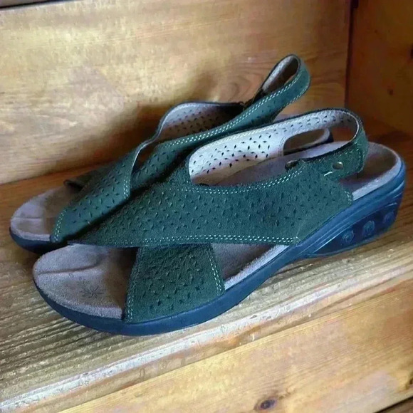 Therafit Olivia’s Women’s Adjustable Cross Strap Sandals - Picture 2 of 8